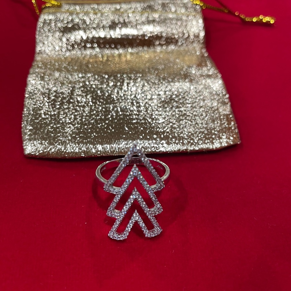 Silver ring - Picture 2 of 3